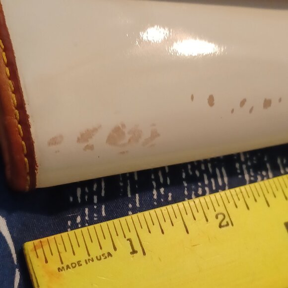 *DAMAGED* Dooney and Bourke White Red Patent Leather Full Wallet - Picture 4 of 11